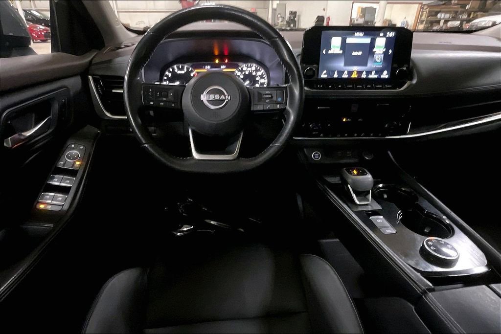 Used 2023 Nissan Rogue SL w/ SL Premium Package image 7