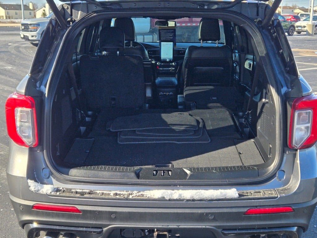 Certified 2022 Ford Explorer ST w/ Equipment Group 401A image 15