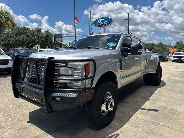 Certified 2019 Ford F350 Platinum w/ Platinum Ultimate Package AWD/4WD image 3