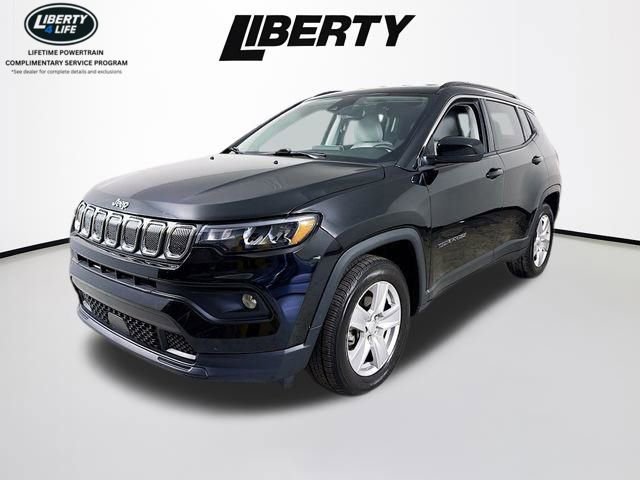 Used 2022 Jeep Compass Latitude FWD image 3