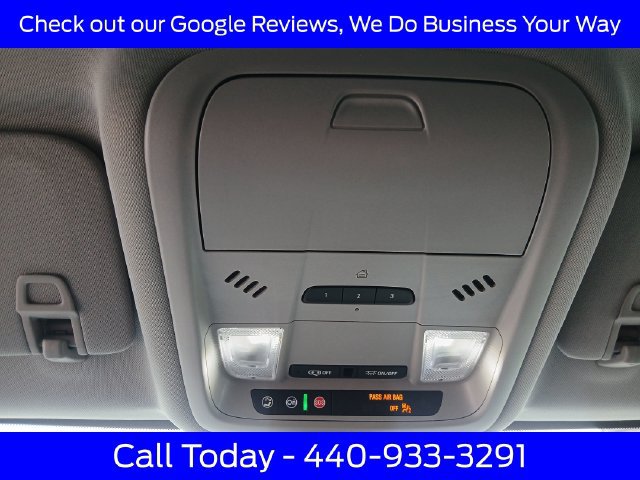 Used 2024 GMC Terrain SLT AWD/4WD image 25