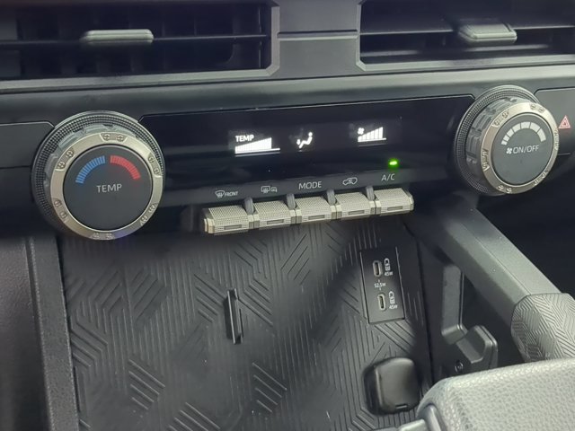 Used 2025 Toyota 4Runner SR5 AWD/4WD image 25