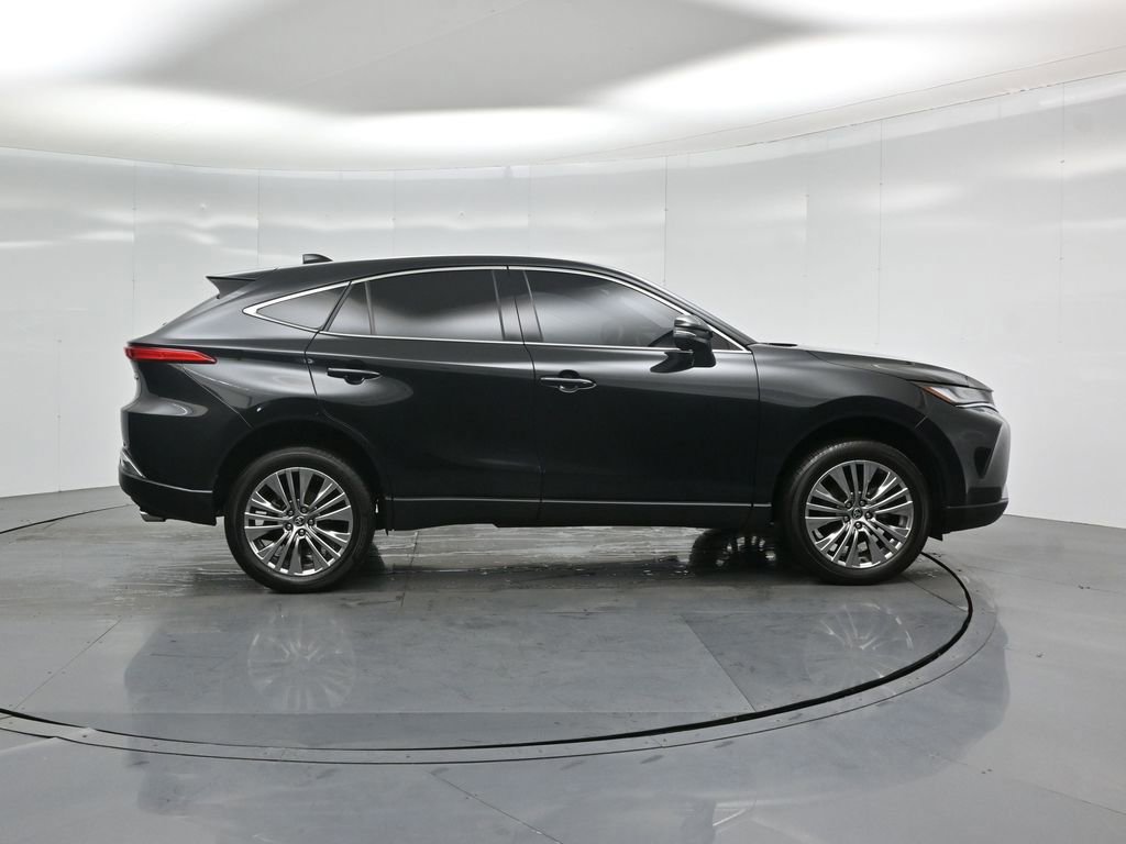 Used 2024 Toyota Venza Limited image 8