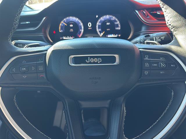 Used 2024 Jeep Grand Cherokee L Altitude AWD/4WD image 24