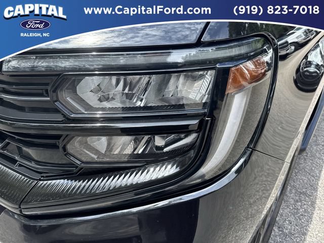Certified 2025 Ford Expedition Active AWD/4WD image 11