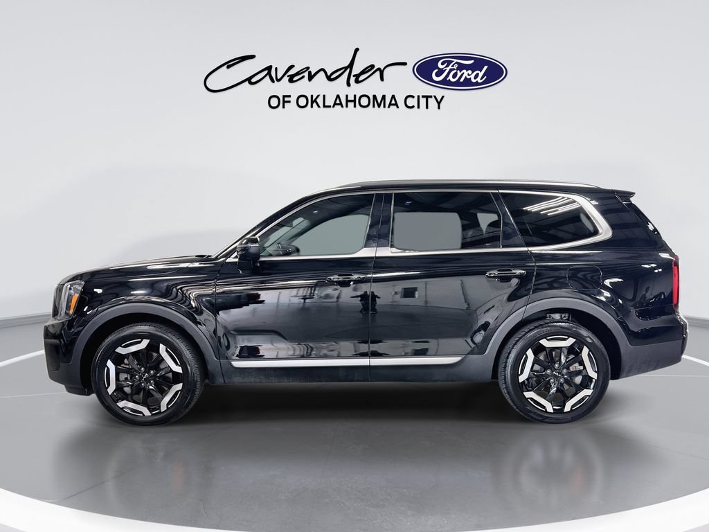 Used 2025 Kia Telluride S FWD image 5