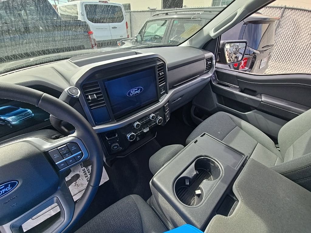 Certified 2025 Ford F150 XLT w/ Equipment Group 301A Standard image 16