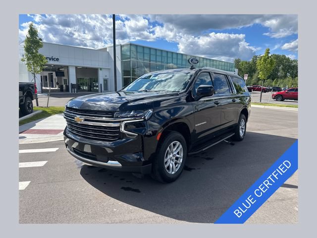 Used 2022 Chevrolet Suburban LT AWD/4WD image 1