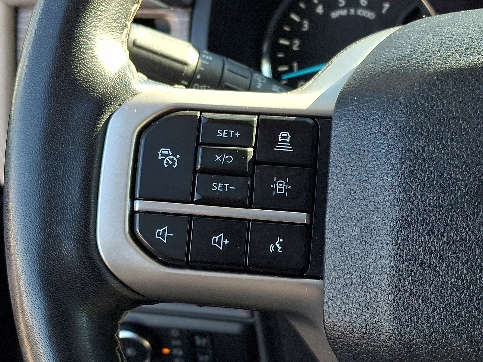 Certified 2024 Ford Expedition Limited image 20