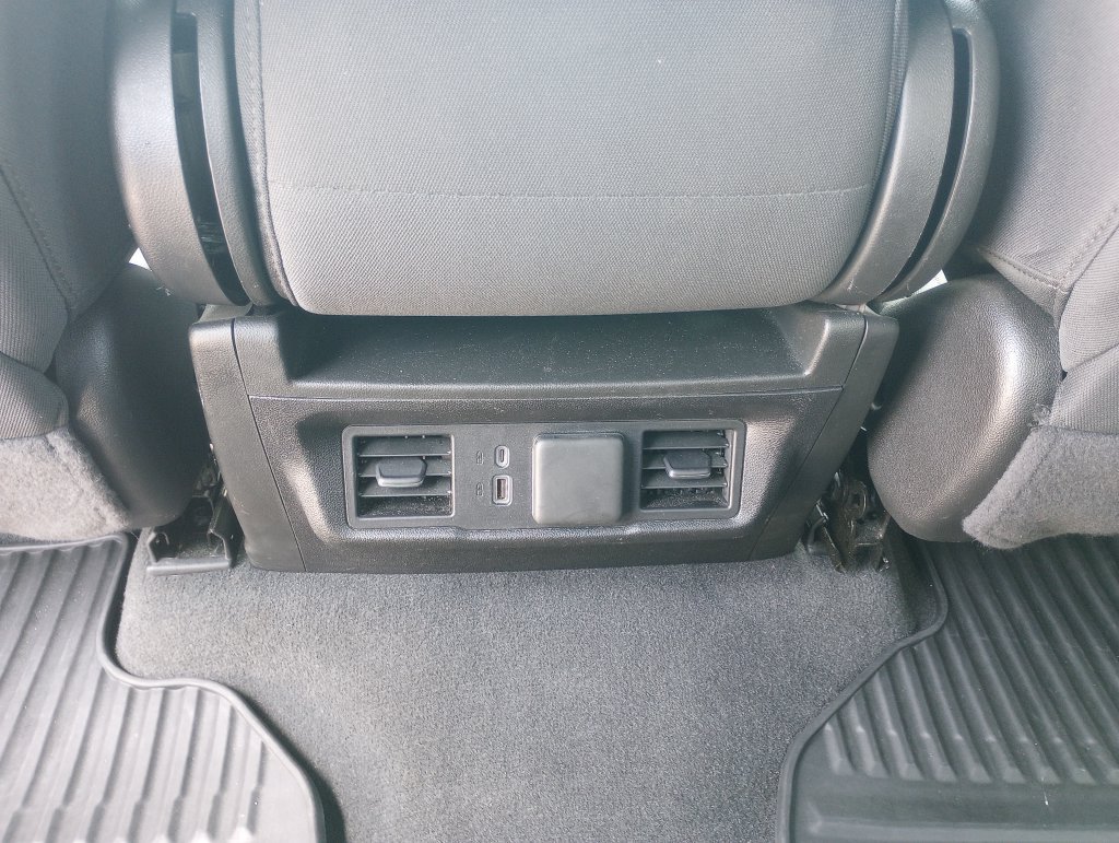 Used 2025 Chevrolet Silverado 1500 LT RWD image 28