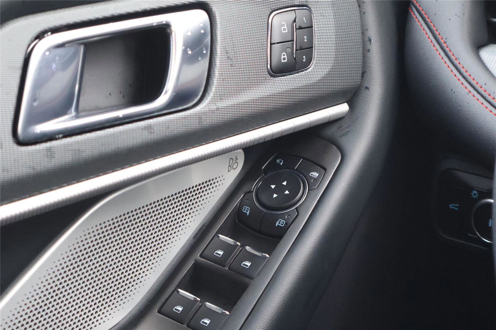 Certified 2025 Ford Explorer ST image 16