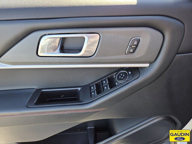 Certified 2025 Ford Explorer ST-Line AWD/4WD image 18