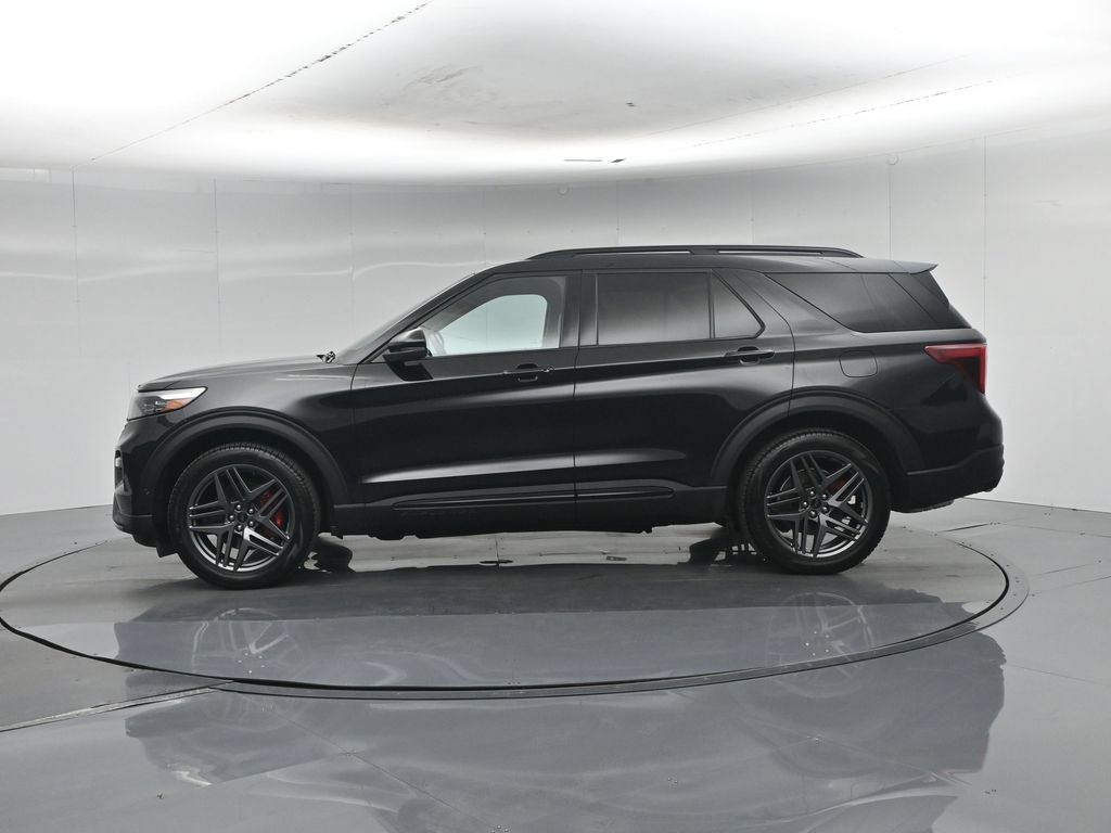 Certified 2023 Ford Explorer ST w/ Equipment Group 401A AWD/4WD image 31