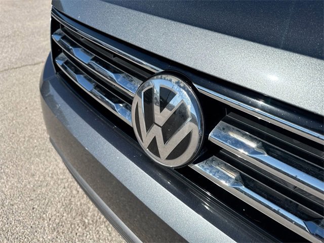 Used 2018 Volkswagen Tiguan SE w/ Panoramic Sunroof Package image 34