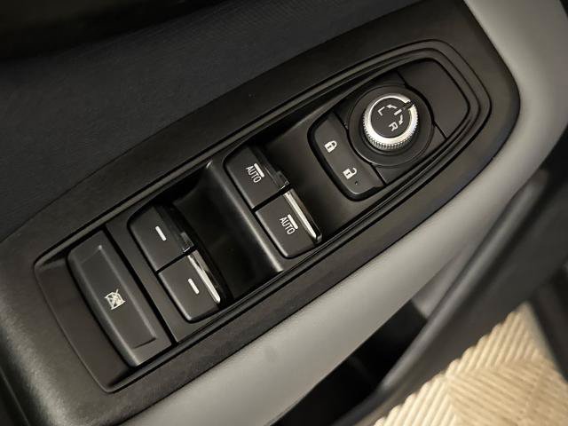Used 2025 Subaru Outback Premium AWD/4WD image 16