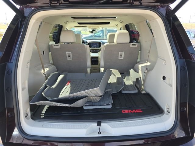 Used 2021 GMC Acadia Denali w/ Denali Ultimate Package image 17