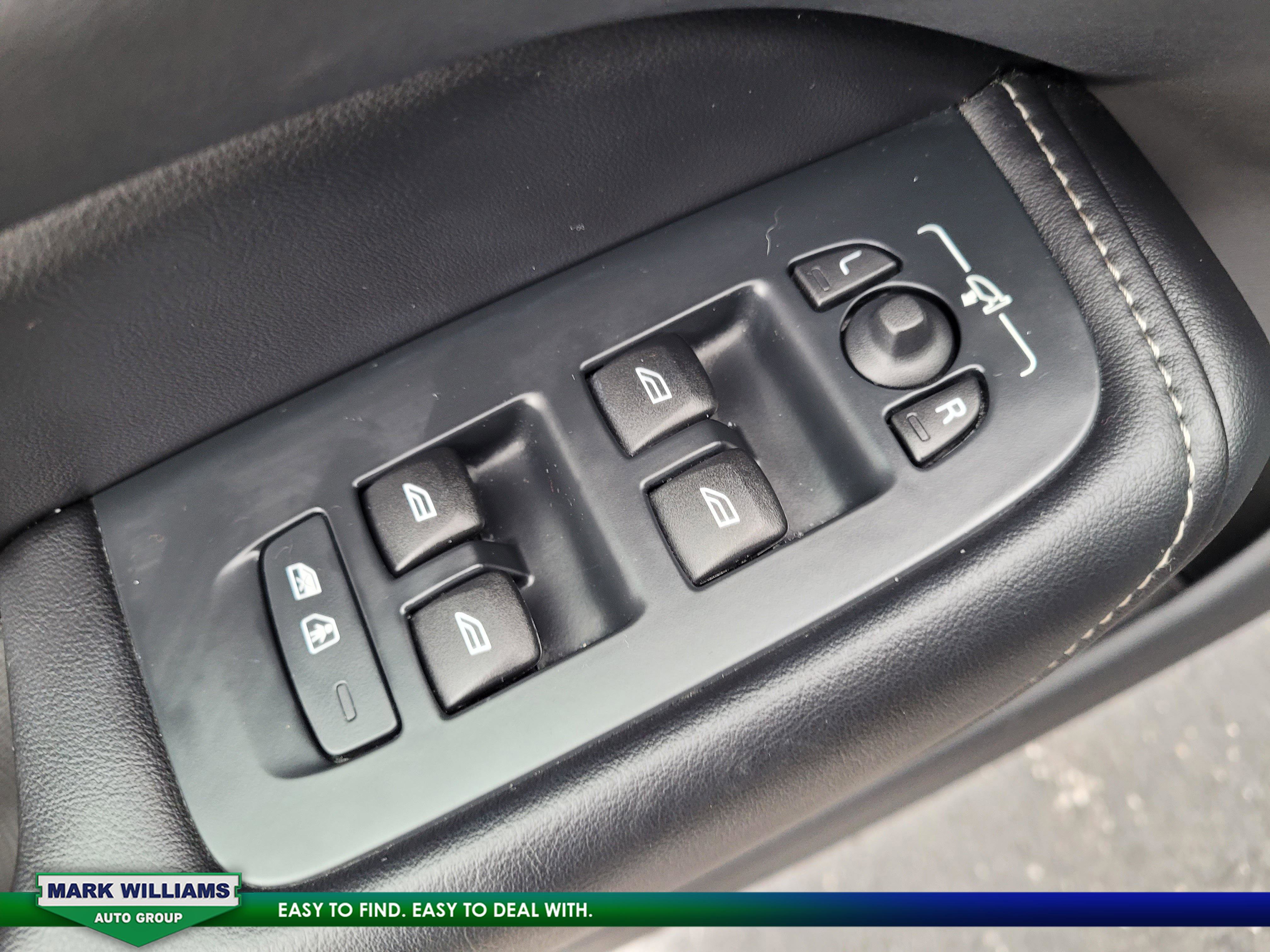 Used 2022 Volvo XC60 B5 Inscription w/ Advanced Package image 30