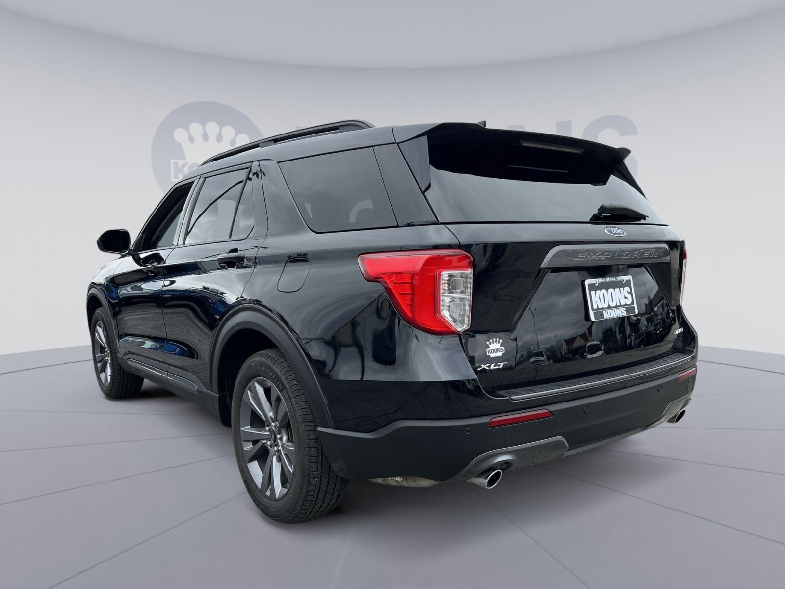 Certified 2023 Ford Explorer XLT w/ Equipment Group 202A image 5