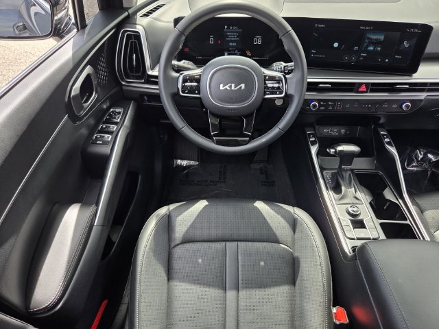 Used 2025 Kia Sorento S w/ Panoramic Sunroof Package FWD image 14