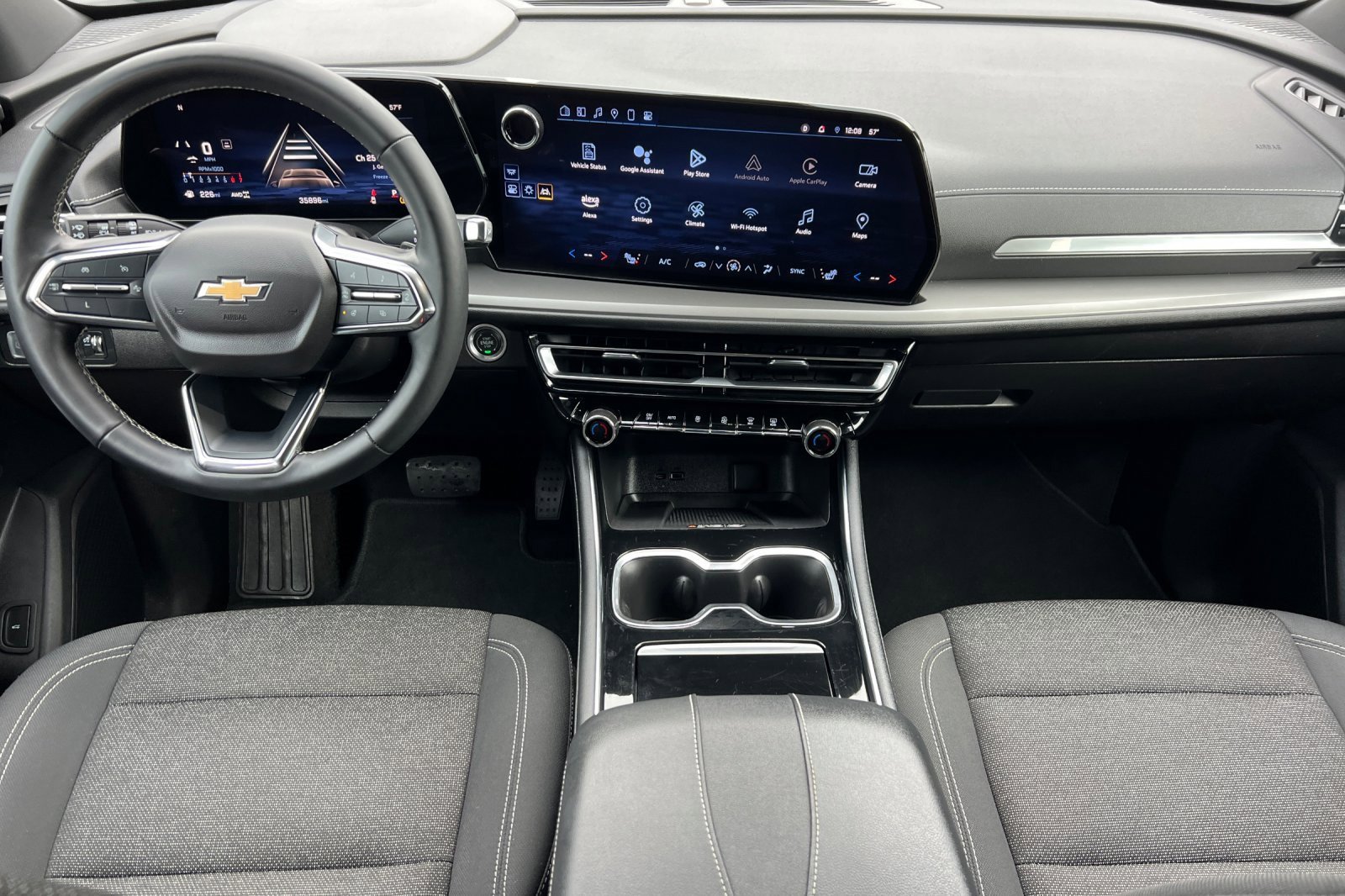 Used 2024 Chevrolet Traverse LT image 14