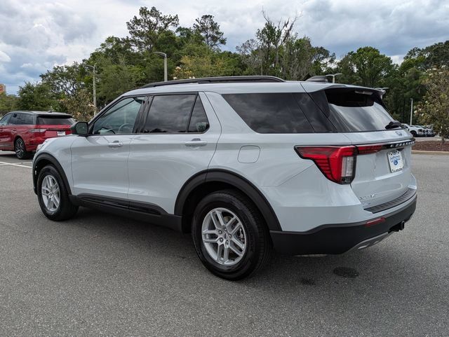 Certified 2026 Ford Explorer Active w/ Active Comfort Package RWD image 6