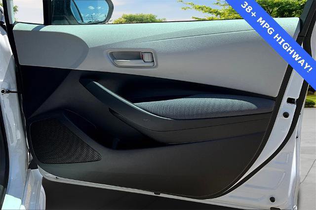Used 2022 Toyota Corolla LE image 24