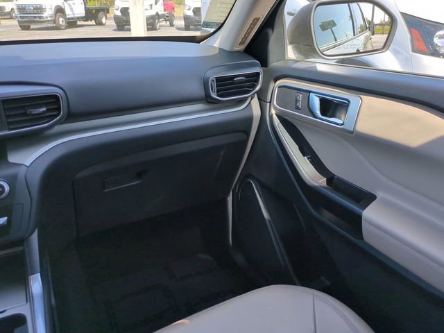 Certified 2020 Ford Explorer XLT w/ Equipment Group 202A image 19