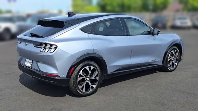 Certified 2022 Ford Mustang Mach-E Premium AWD/4WD image 9
