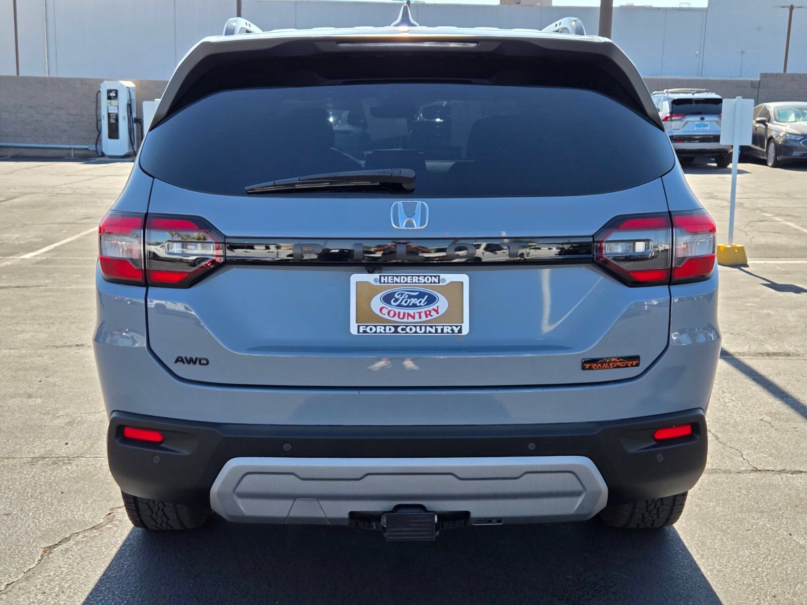 Used 2025 Honda Pilot TrailSport image 5