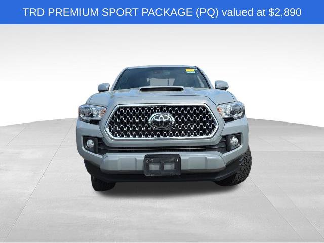 Used 2019 Toyota Tacoma TRD Sport AWD/4WD image 3