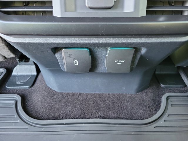 Certified 2022 Ford F150 Raptor w/ Equipment Group 801A High image 16