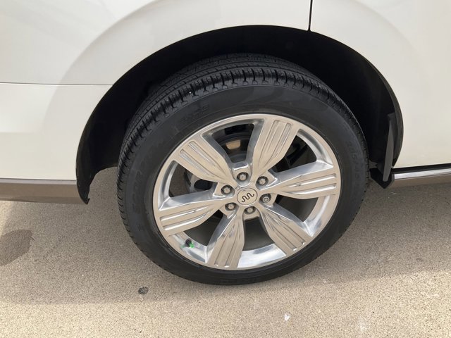 Certified 2024 Ford Expedition King Ranch RWD image 17
