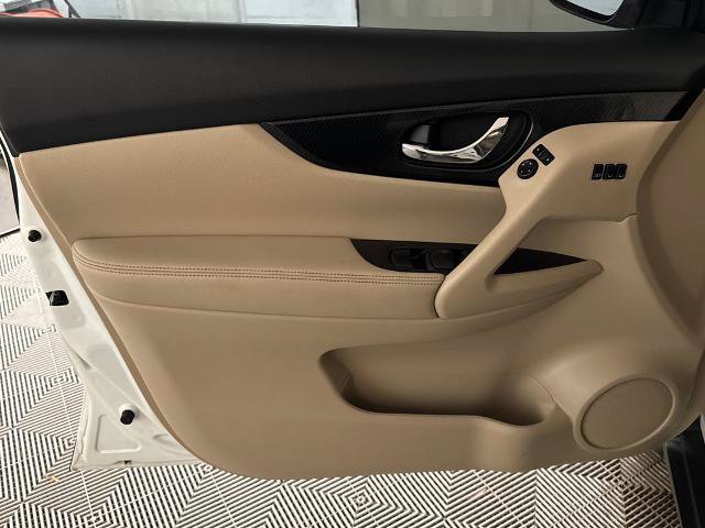 Used 2019 Nissan Rogue SL FWD image 15