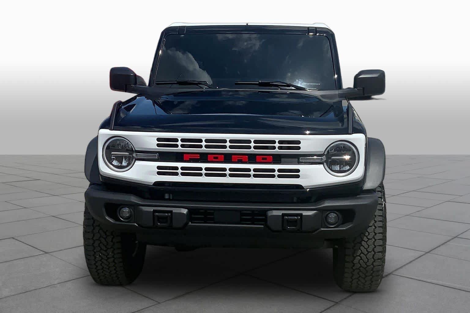 Certified 2026 Ford Bronco Heritage Edition AWD/4WD image 4