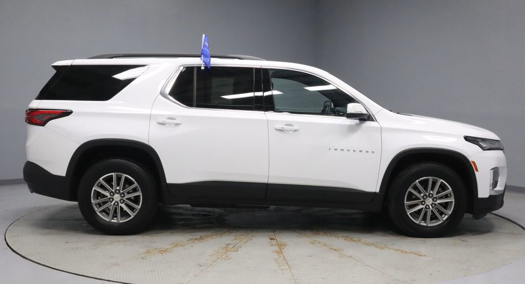 Used 2023 Chevrolet Traverse LT FWD image 11