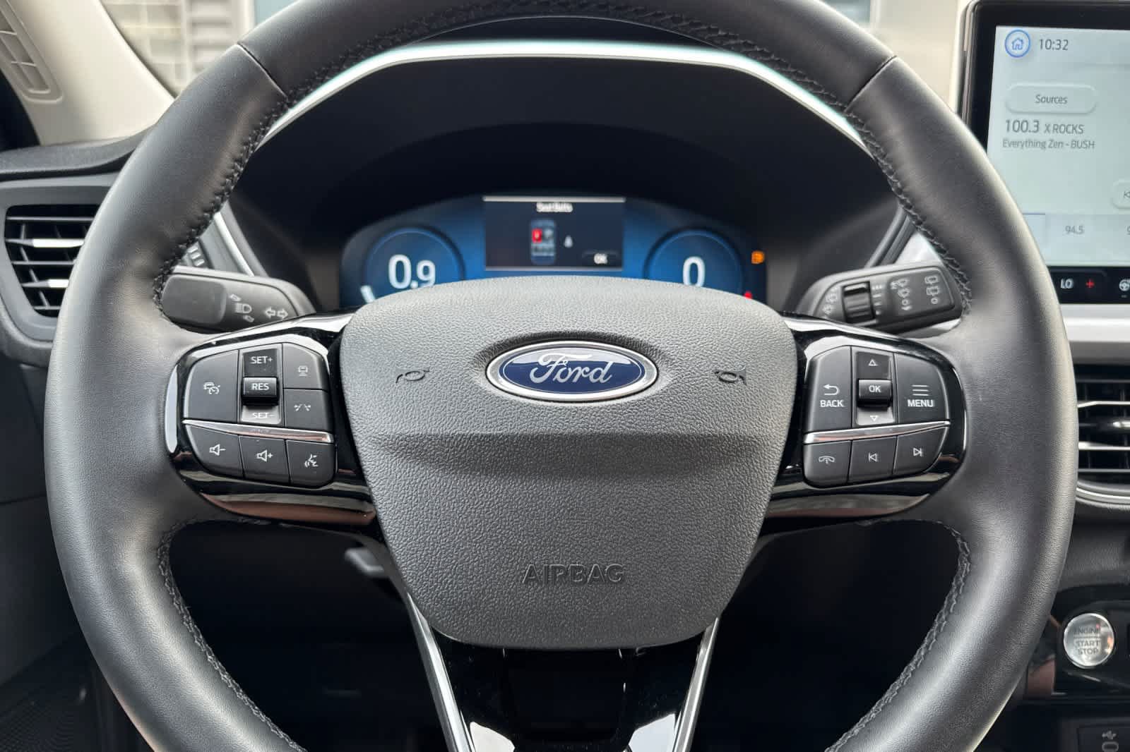 Certified 2025 Ford Escape Platinum AWD/4WD image 24