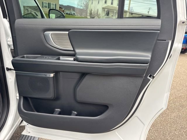 Certified 2025 Ford Expedition Max Platinum image 43