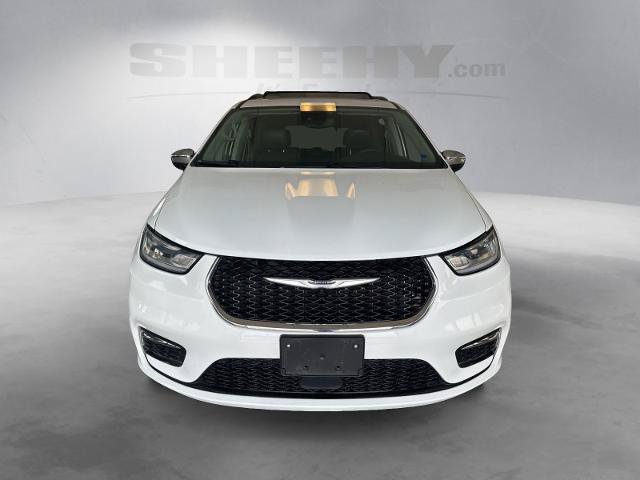 Used 2023 Chrysler Pacifica Limited FWD image 18