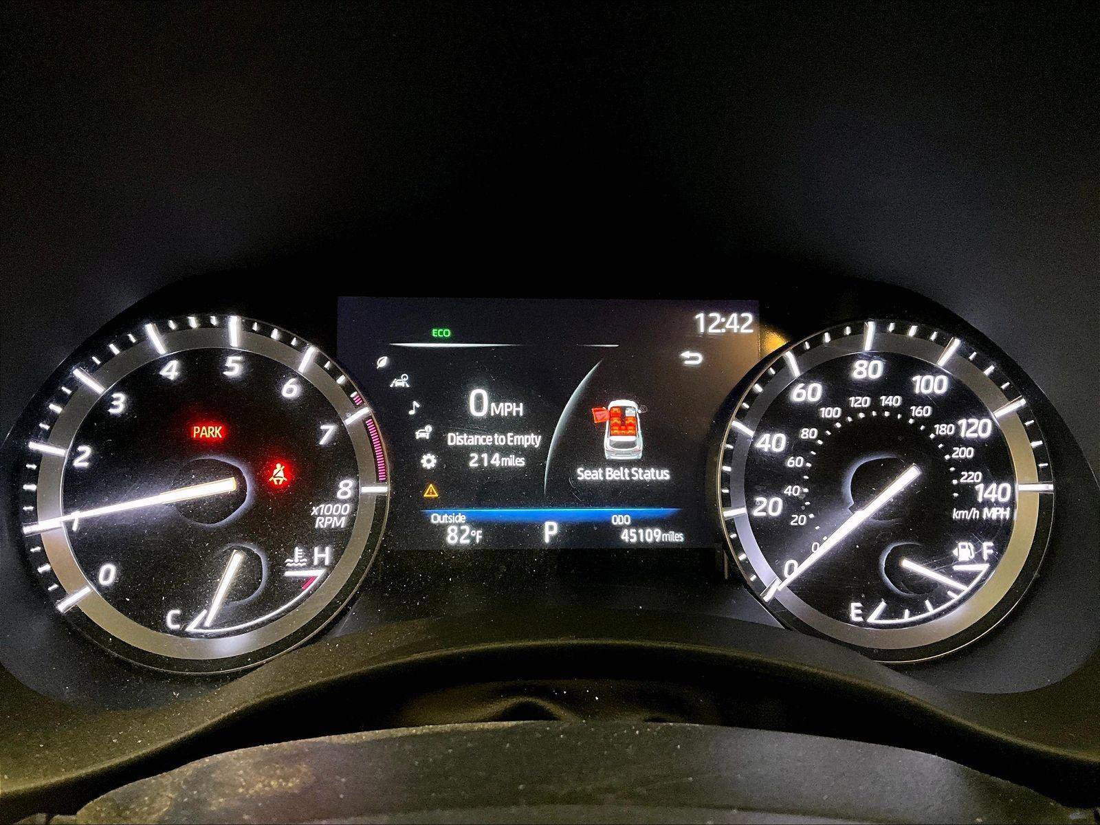 Used 2020 Toyota Highlander XLE AWD/4WD image 19