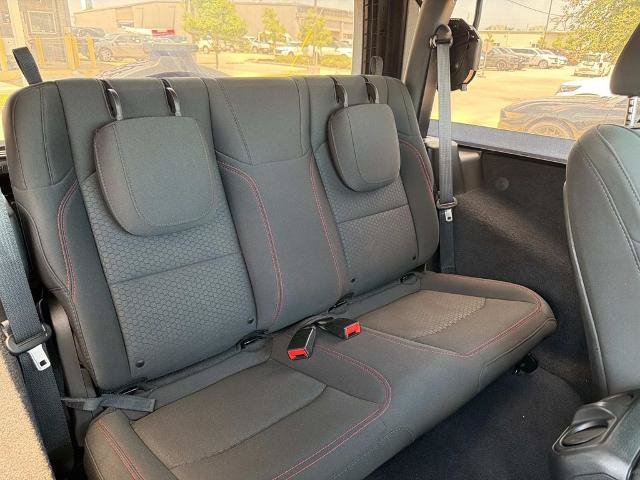 Used 2020 Jeep Wrangler Rubicon AWD/4WD image 12