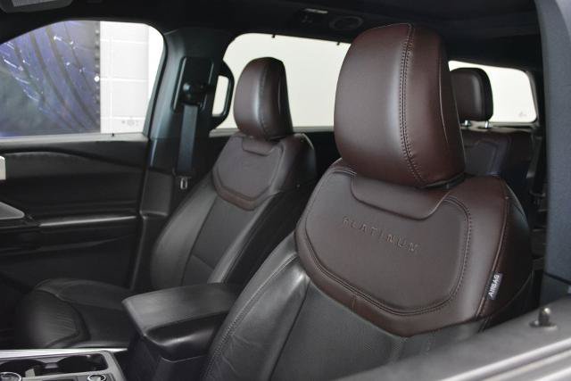 Certified 2024 Ford Explorer Platinum w/ Technology Package AWD/4WD image 9
