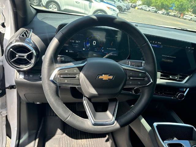 Used 2026 Chevrolet Equinox LT w/ LPO, Floor Liner Package FWD image 12