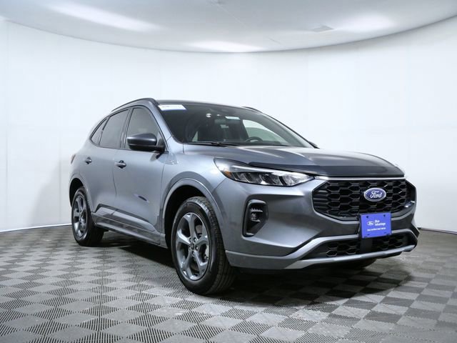Certified 2024 Ford Escape ST-Line Select AWD/4WD image 5