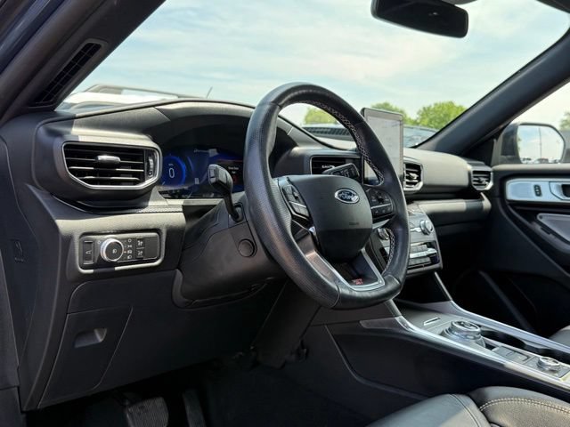 Certified 2020 Ford Explorer ST w/ Premium Technology Package AWD/4WD image 13