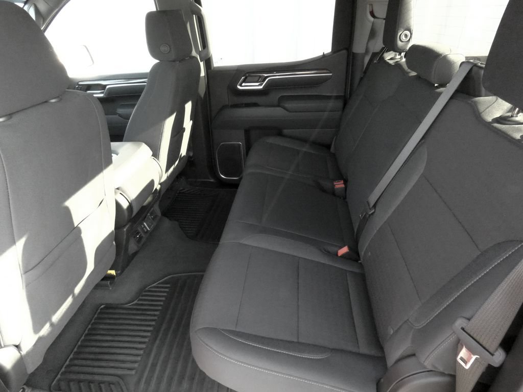 Used 2026 Chevrolet Silverado 1500 LT AWD/4WD image 34