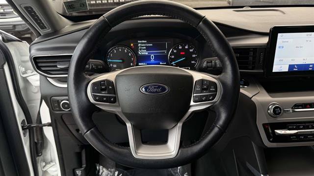 Certified 2023 Ford Explorer XLT w/ Equipment Group 202A AWD/4WD image 19