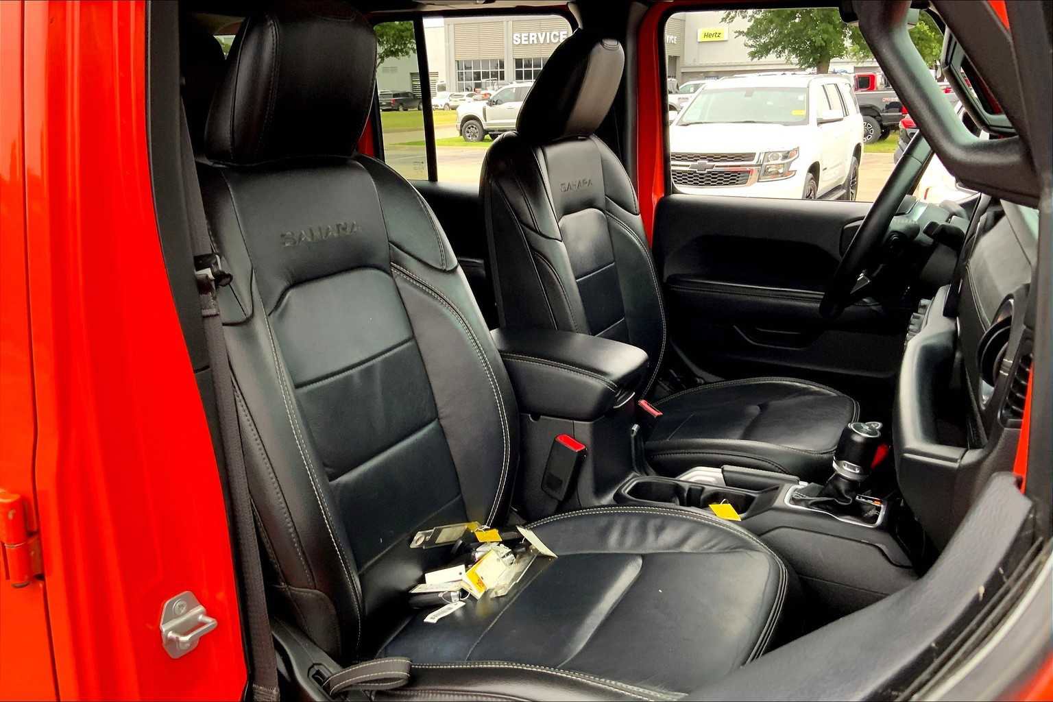 Used 2018 Jeep Wrangler Unlimited Sahara image 8