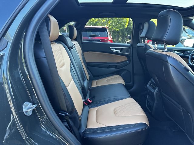 Certified 2024 Ford Edge Titanium w/ Titanium Elite Package AWD/4WD image 38