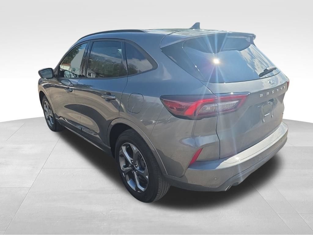 Certified 2024 Ford Escape ST-Line w/ Tech Pack #1 image 9