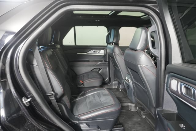 Certified 2025 Ford Explorer ST AWD/4WD image 29